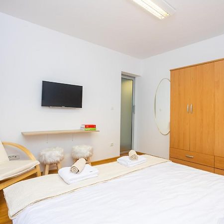 Bella Vista - Cozy Apartments With Easy Check-In And Free Parking Спліт Екстер'єр фото