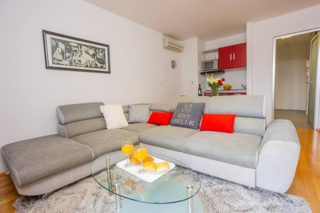 Bella Vista - Cozy Apartments With Easy Check-In And Free Parking Спліт Екстер'єр фото