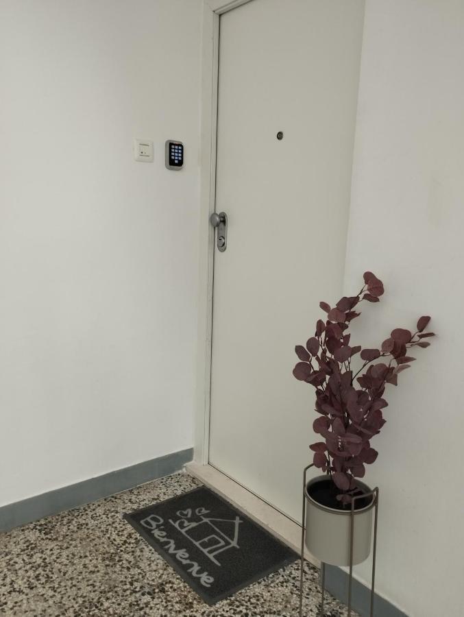 Bella Vista - Cozy Apartments With Easy Check-In And Free Parking Спліт Екстер'єр фото