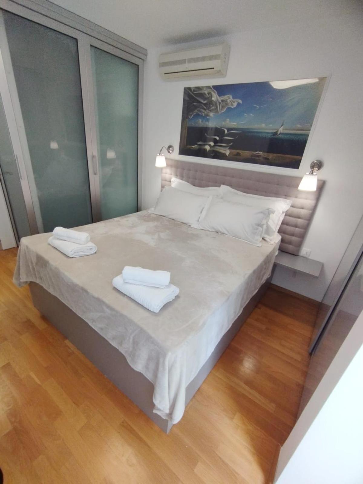 Bella Vista - Cozy Apartments With Easy Check-In And Free Parking Спліт Екстер'єр фото